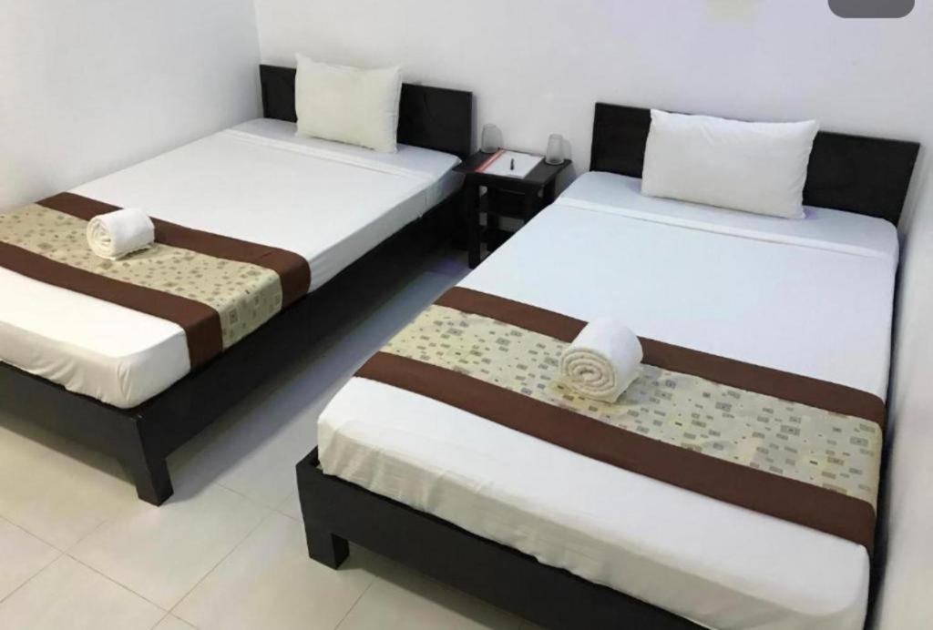 Trinco Relax Hut Hotel Тринкомале Екстериор снимка