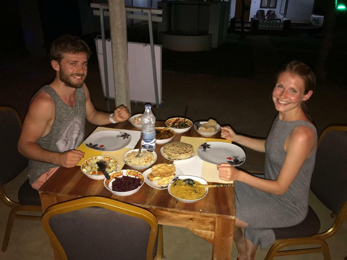 Trinco Relax Hut Hotel Тринкомале Екстериор снимка